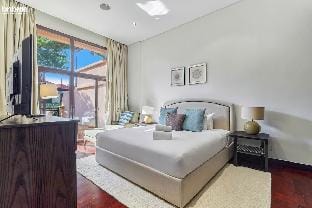 bnbmehomes  Apt in Palm w/ spacious patio- G13 Apartment in Dubai