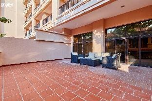 bnbmehomes  Stylish & Spacious 1 BR Retreat- G15 Apartment in Dubai