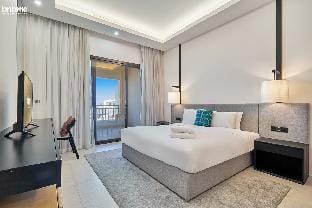 bnbmehomes | Stylish Apt w Beach access  - 802P Apartment in Dubai