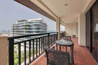bnbmehomes|Exquisite & Panoramic Sea Views-502 Apartment in Dubai