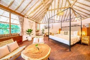 Villa Venice - 2000m2 Garden, right behind beach Vacation rental in North Kuta