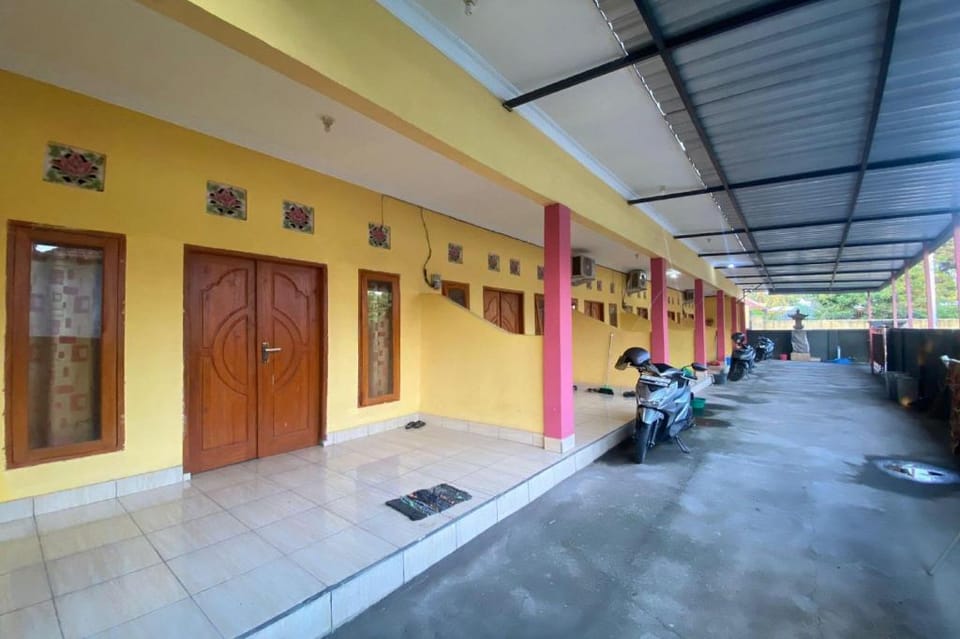 OYO Life 93259 Kos Kurnia Hotel in West Nusa Tenggara, Indonesia