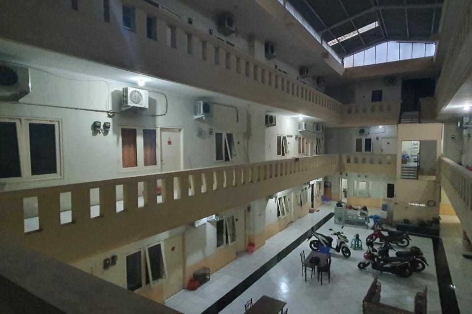 OYO 93448 Padang Pasir Homestay Hotel in Surabaya