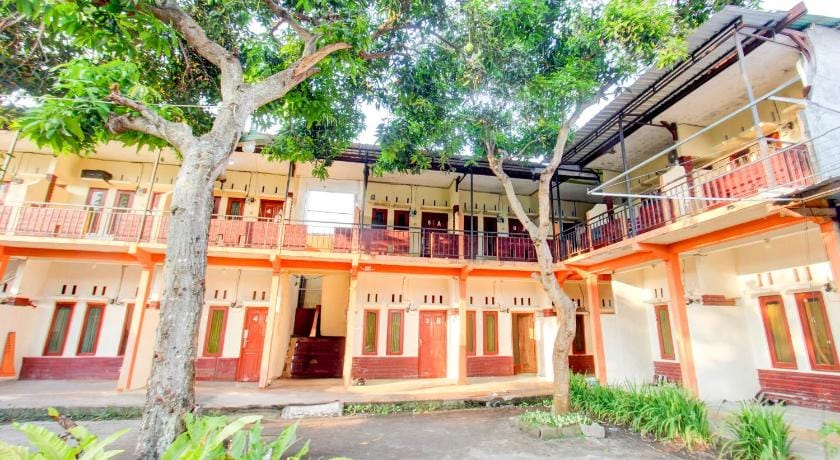 OYO Life 93257 Kos Anugerah Hotel in West Nusa Tenggara, Indonesia