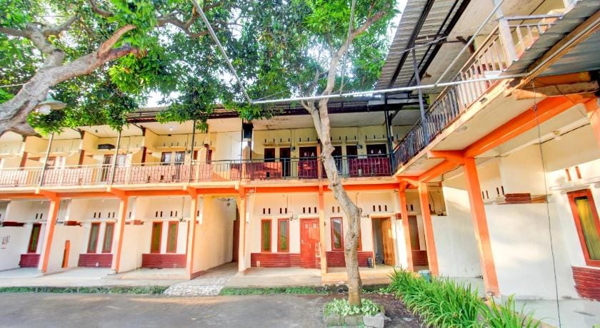 OYO Life 93257 Kos Anugerah Hotel in West Nusa Tenggara, Indonesia