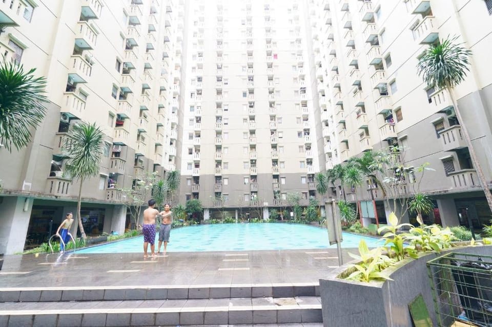 Capital O 93455 Apartement Gateway Cicadas By Az Pro Ii Hotel in Bandung