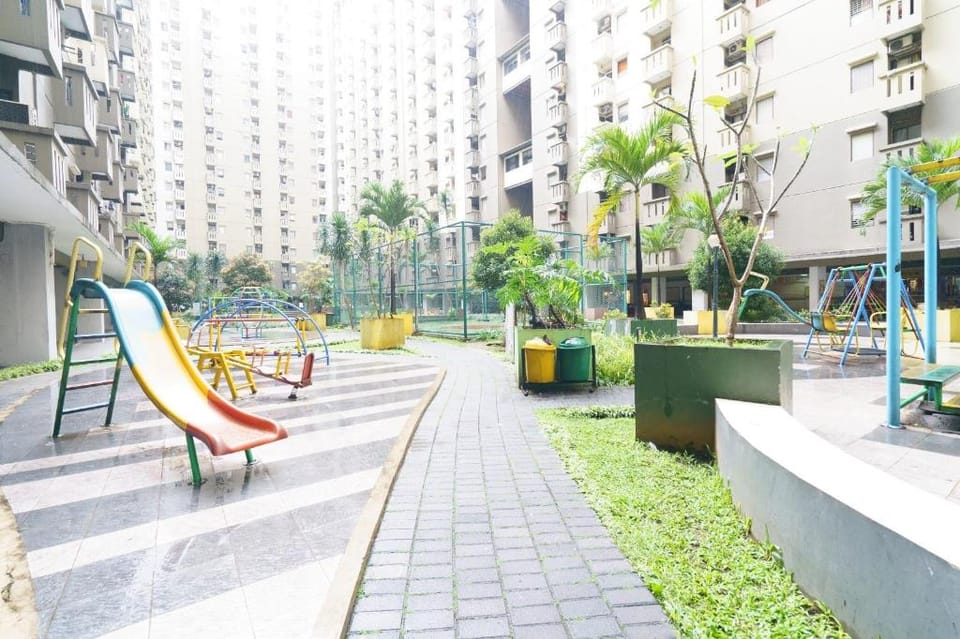 Capital O 93455 Apartement Gateway Cicadas By Az Pro Ii Hotel in Bandung