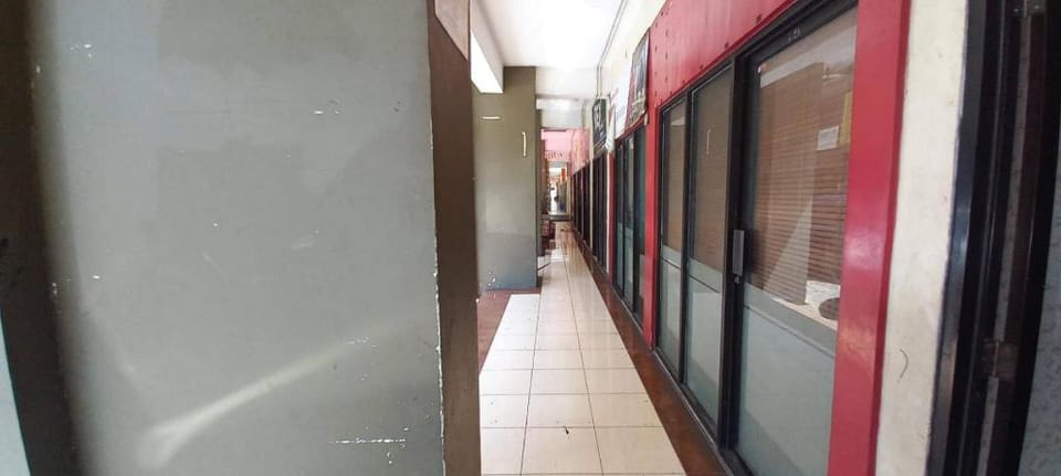 OYO 93480 Apartement Gateway Cicadas By Kelola Room Hotel in Bandung