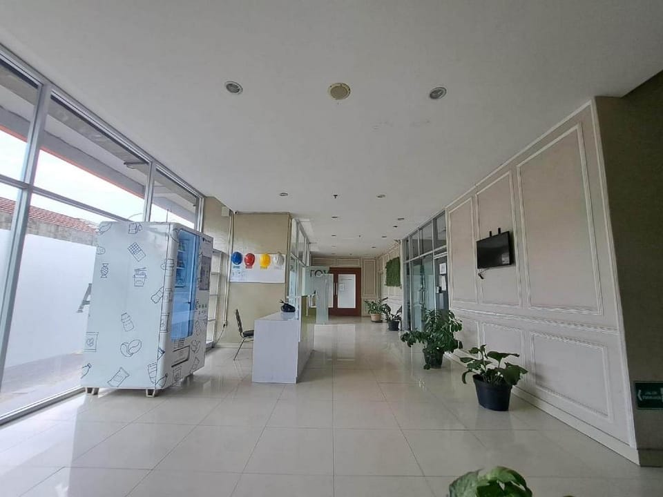 Capital O 93481 Apartement Grand Asia Afrika By Kelola Room Hotel in Bandung