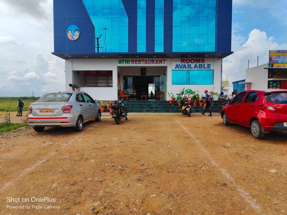 Athi Plaza Hotel in Tamil Nadu