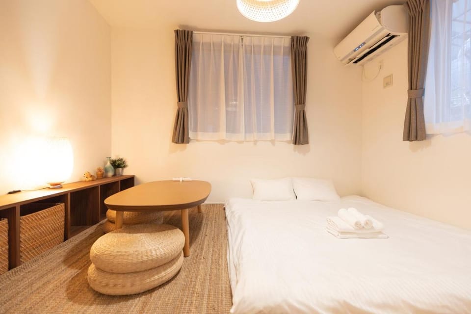 Mi-Villa Pure Gray Apartment in Shinjuku
