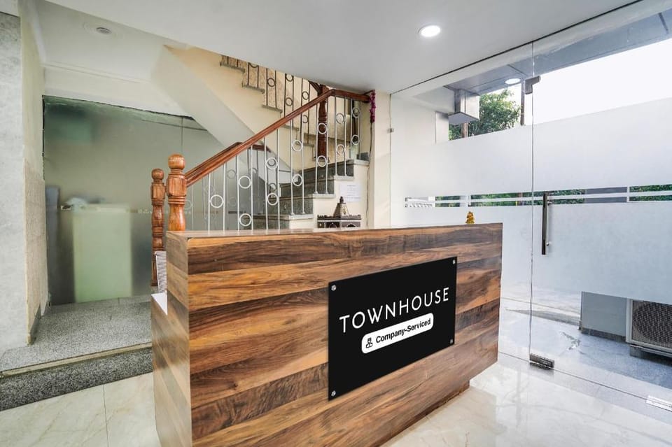 Townhouse Sector 63 A Noida Hotel in Noida