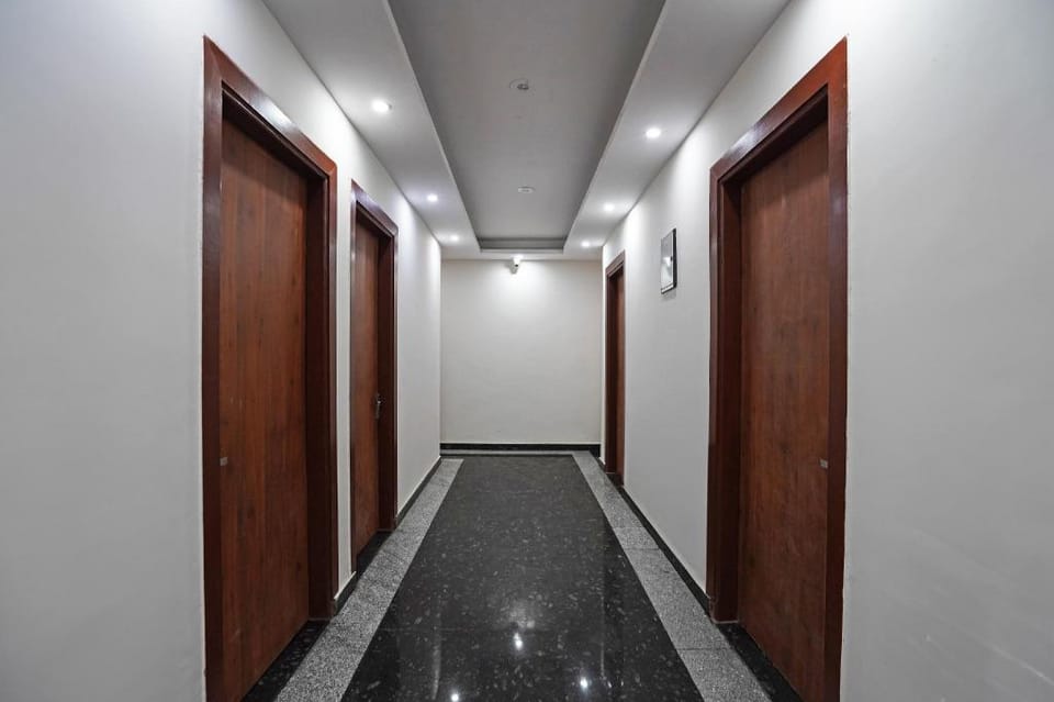 Hotel O Noida Stays Hotel in Noida