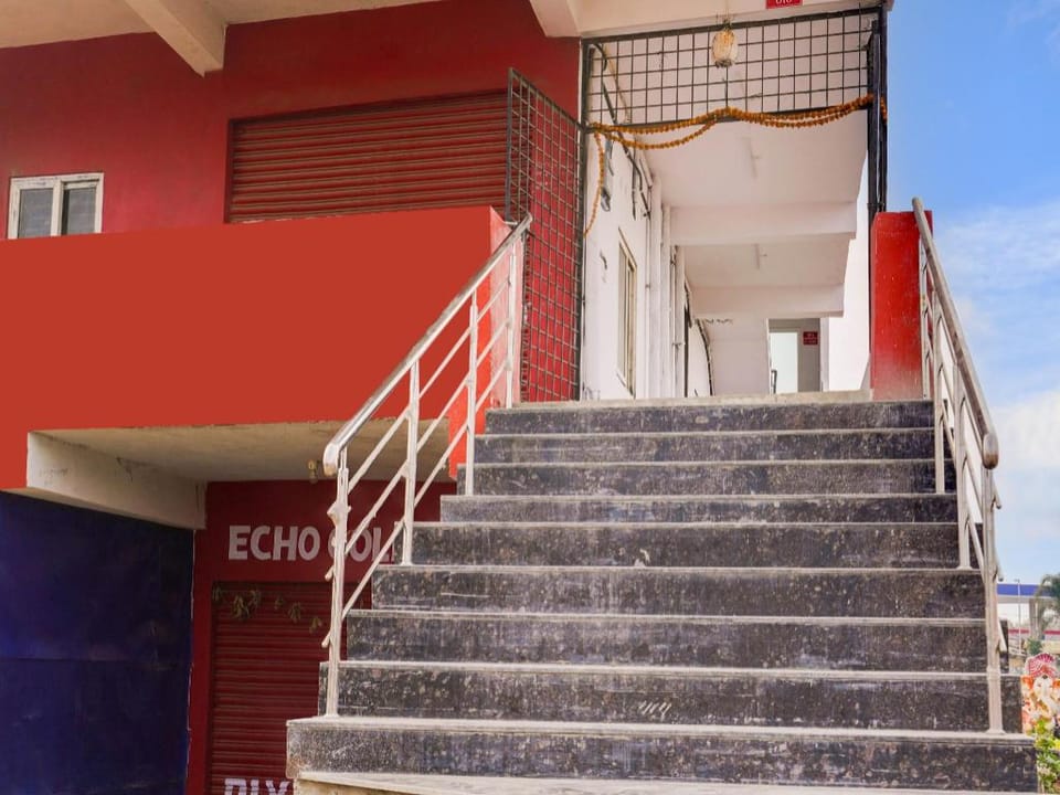 Hotel O by OYO Stay Happy Hotel in Hyderabad