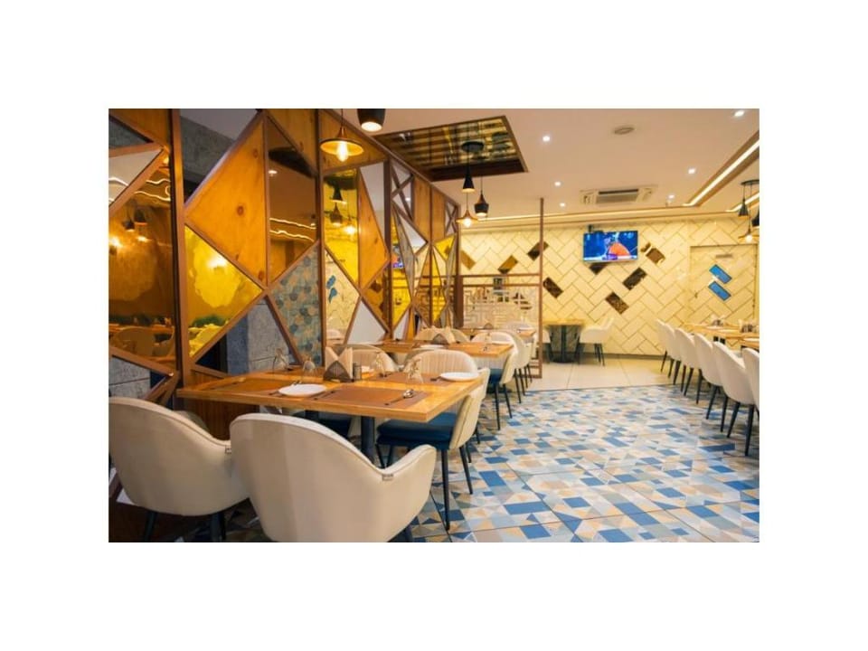 Hotel Eminence Hotel in Chandigarh