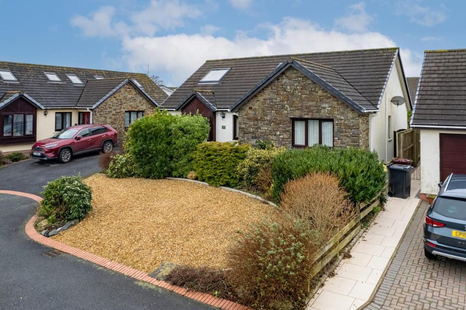 Kittiwake - Short Walk to Beach and Village Vacation rental in Saundersfoot