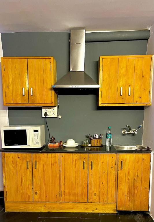 BOHO House, Hosted by Gypsy Cafe Apartment in Delhi