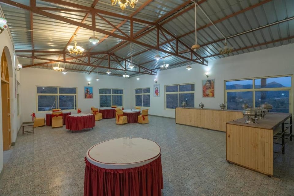 Paatli Fort Estate Resort Hotel in Uttarakhand