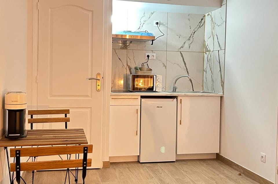 Koala Wakeup Suite avec Balcon 01 Vacation rental in Vitry-sur-Seine