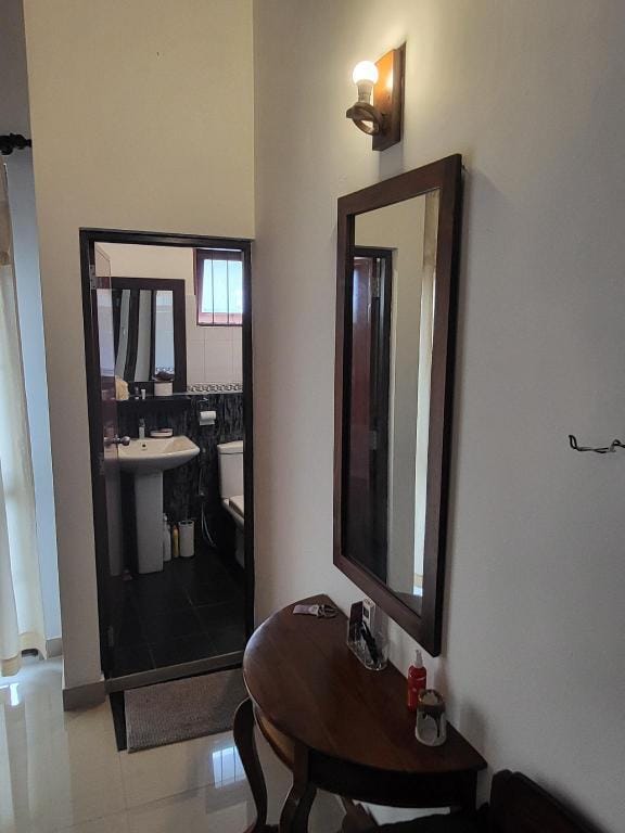 NICE SECURE,PEACE FULL STAY.. Vacation rental in Western Province