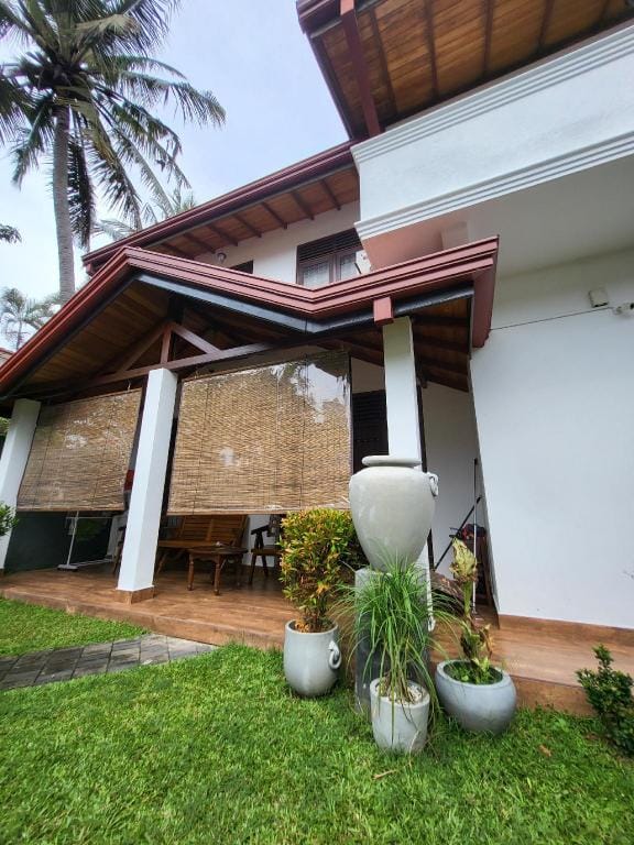NICE SECURE,PEACE FULL STAY.. Vacation rental in Western Province
