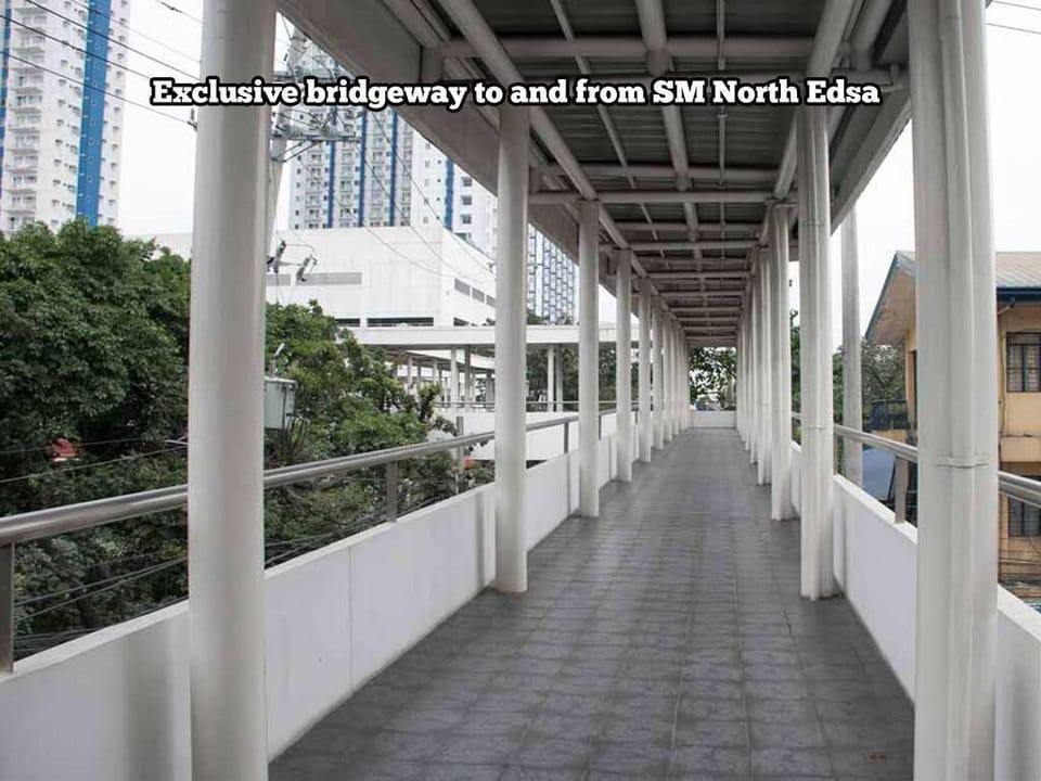 1 BR w/ WIFI Tower 2 YOUR HOME WITHIN THE CITY Vacation rental in Quezon City