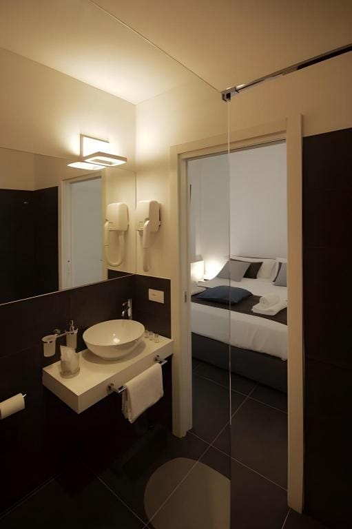 Economy Double room con Bagno interno privato Apartment in Verona