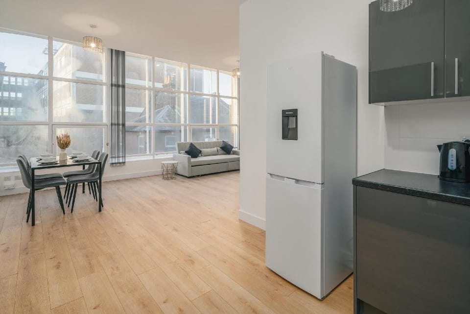 Wellington Street 2 bed Apartment in Luton