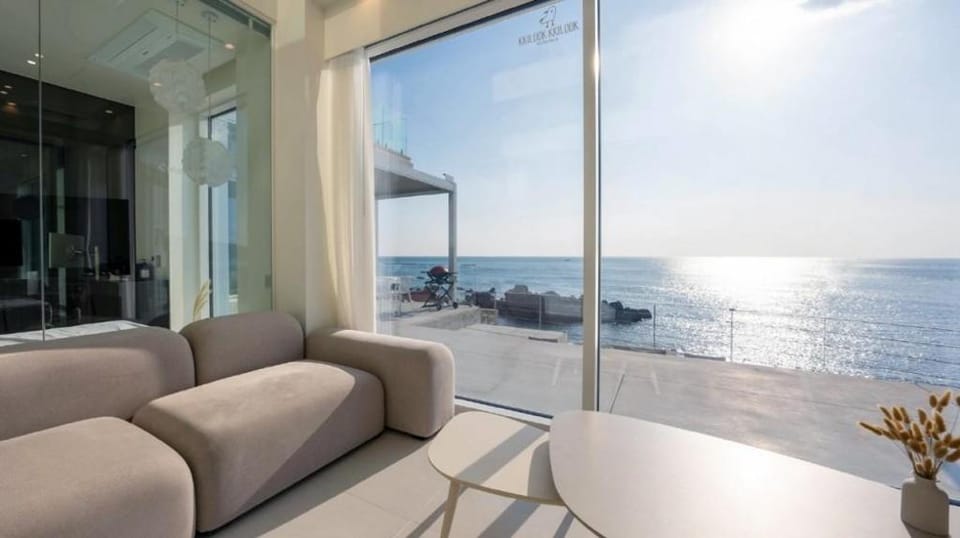 kkilook kkilook poolvilla Bed and Breakfast in South Korea