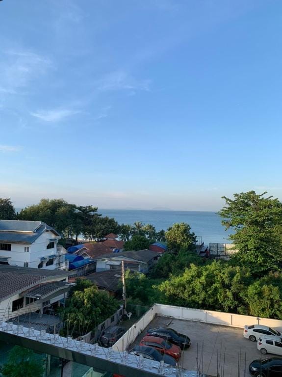 The Blu X Seaviw Bangsaen F5  140 Apartment in Chon Buri Changwat