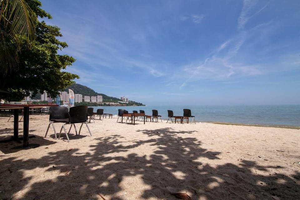 Rainbow Paradise Homestay @ Tanjung Bungah Apartment in Tanjung Bungah