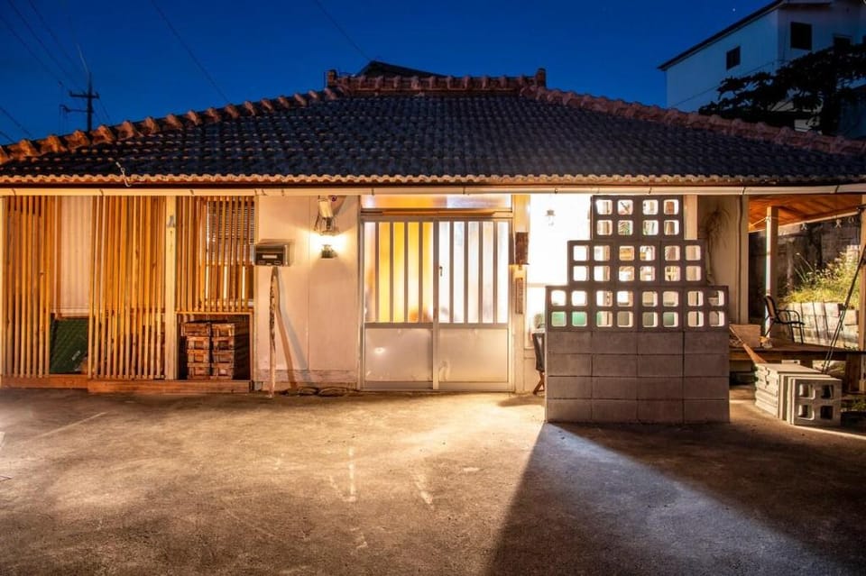 Camp  House  by port Side〈貸切1組の古民家〉離島・美ら海への最適拠点 Vacation rental in Okinawa Prefecture