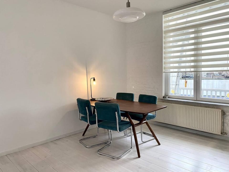 Wit Ii, Nabij Metro, Trein  330162-412 Apartment in Brussels