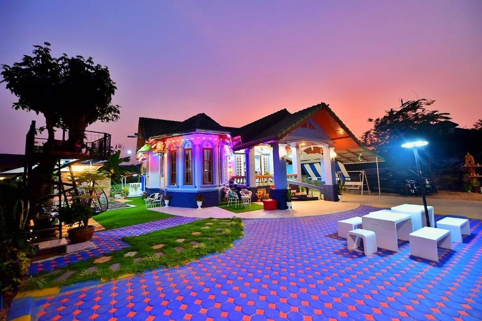Rungrueang Poolvilla(รุ่งเรืองพูลวิลล่า) Villa in Chon Buri Changwat