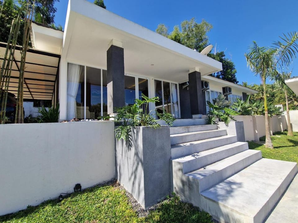 Villa Norwegia -pool with panorama rice field view Villa in Special Region of Yogyakarta
