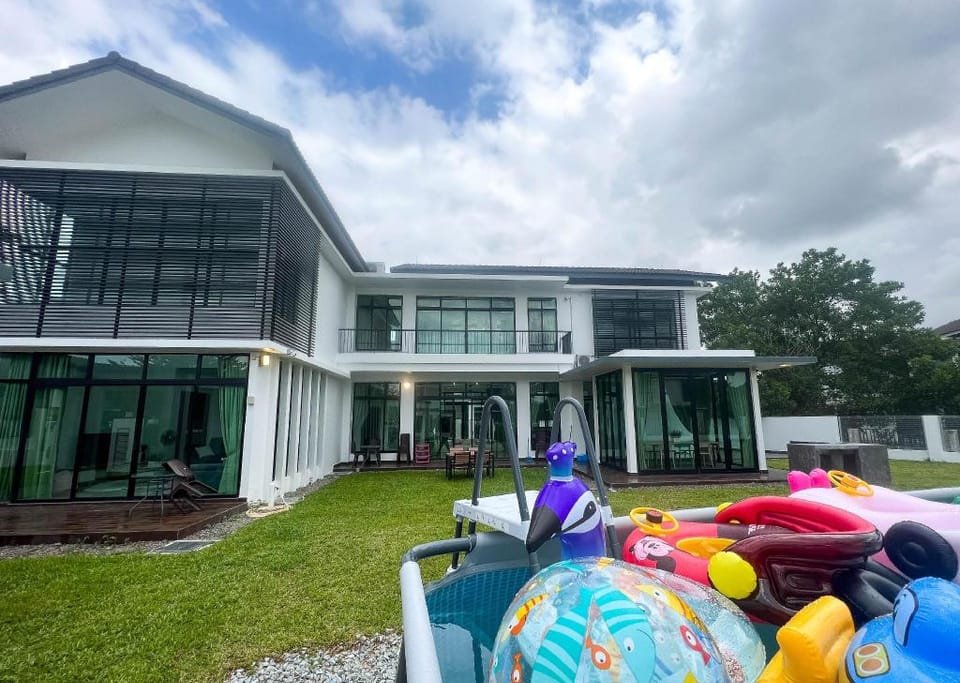 Desaru 20Pax Cozy Chill villa Private Pool Hotel in Johor
