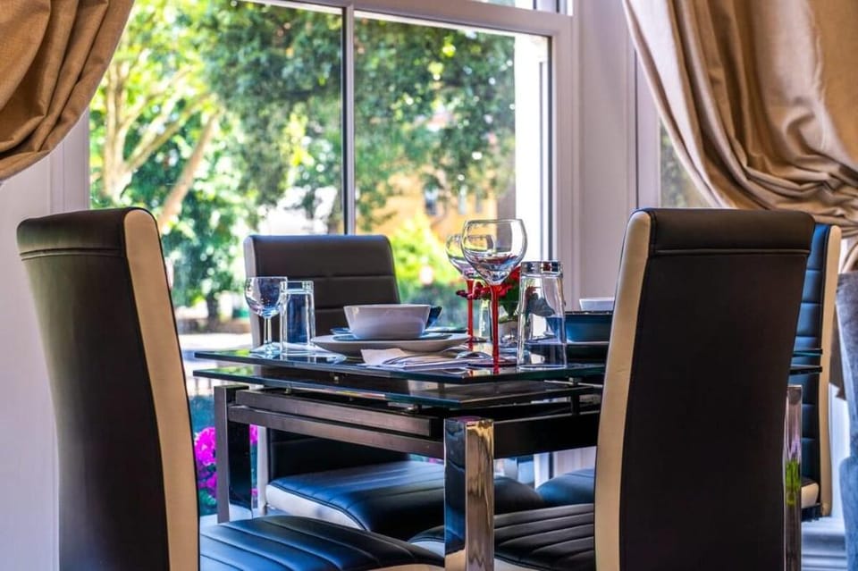 Exclusive 3-Bedroom Apartment Apartment in City of Westminster