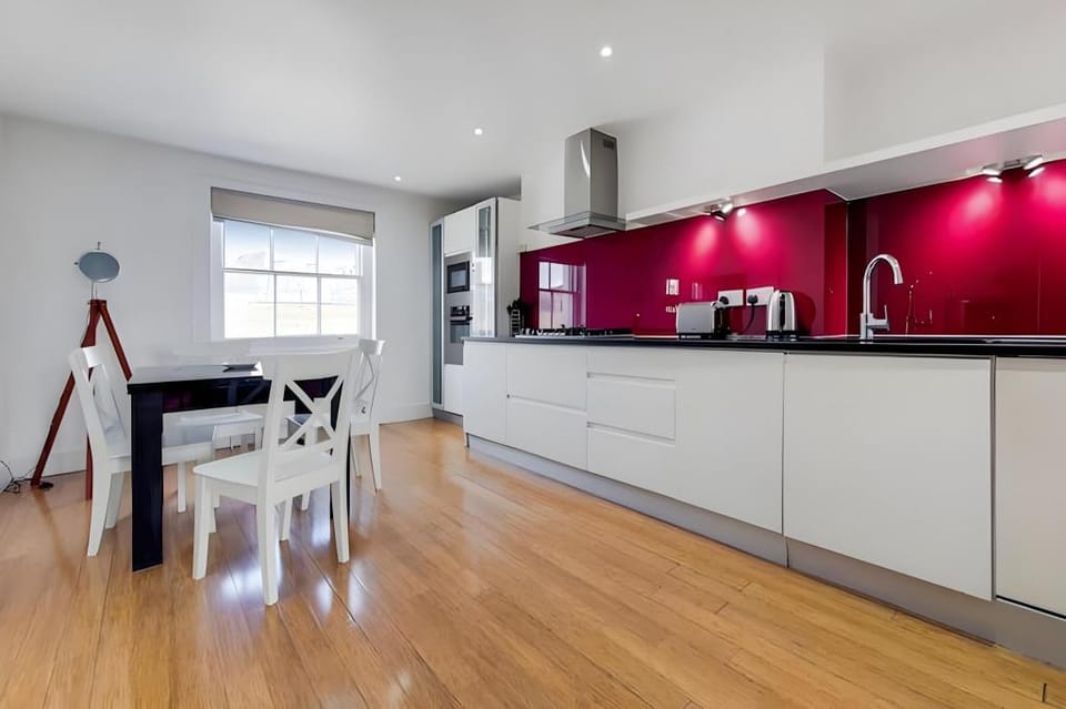 Super Deluxe 2 Bedroom Apartment In Belgravia Apartment in City of Westminster