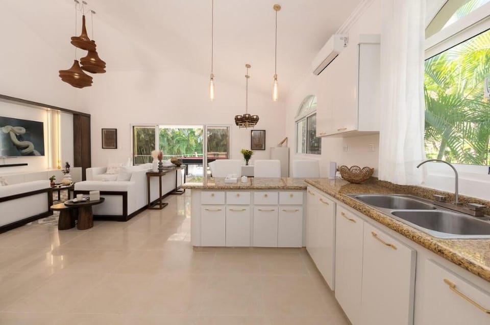 Villa Royale: Luxury 4-Bedroom Paradise in Sosua Villa in Sosua