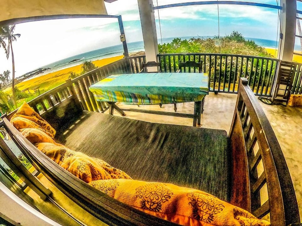 Beach Villa near Hikkaduwa, with Pool and Cook - Semi-detached House Villa in Hikkaduwa