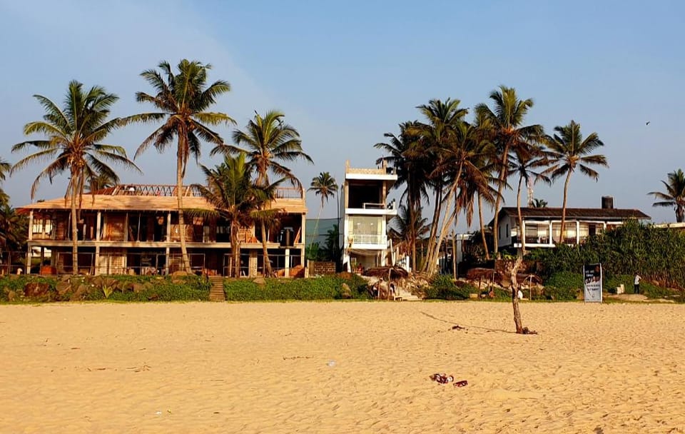 Beach Villa near Hikkaduwa, with Pool and Cook - Semi-detached House Villa in Hikkaduwa