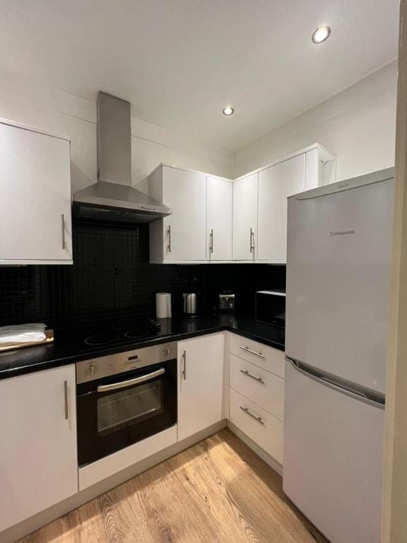 Stunning 2 Bed/2 Bath Flat in Waterloo, London Apartment in City of Westminster