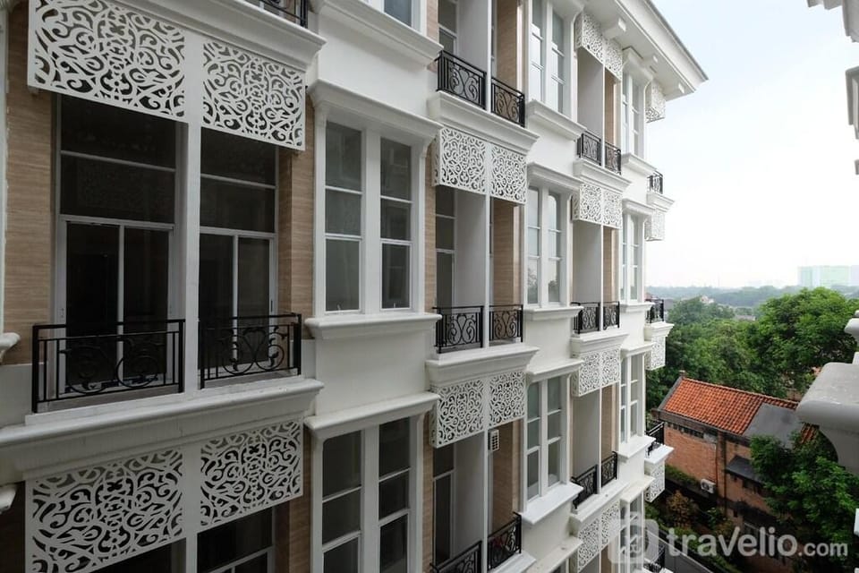 Cozy Room at Apple1, TB Simatupang Apartment in South Jakarta City
