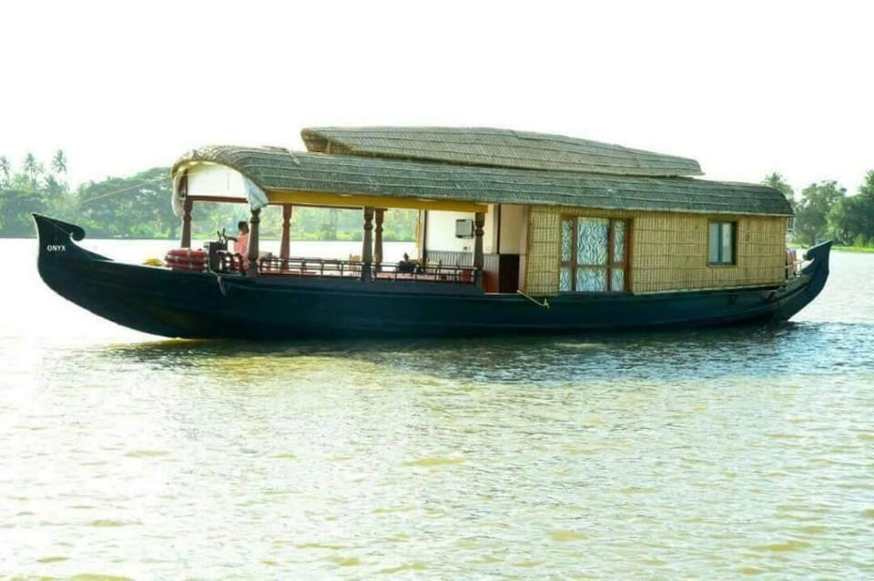 MYTRIP HOUSEBOATS Docked boat in Alappuzha