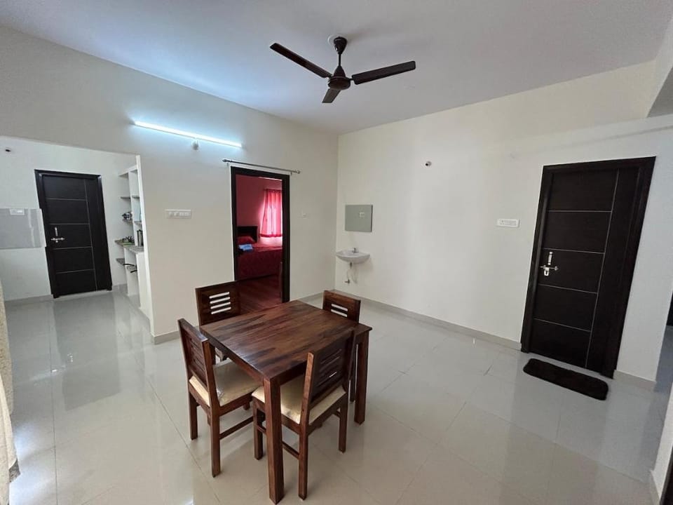 Mee Homes: New 2 BHK in Madhapur with Parking Vacation rental in Hyderabad