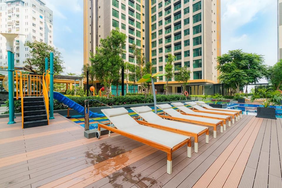Clover Delasol Apt Infinity Pool Apartment in Ho Chi Minh City