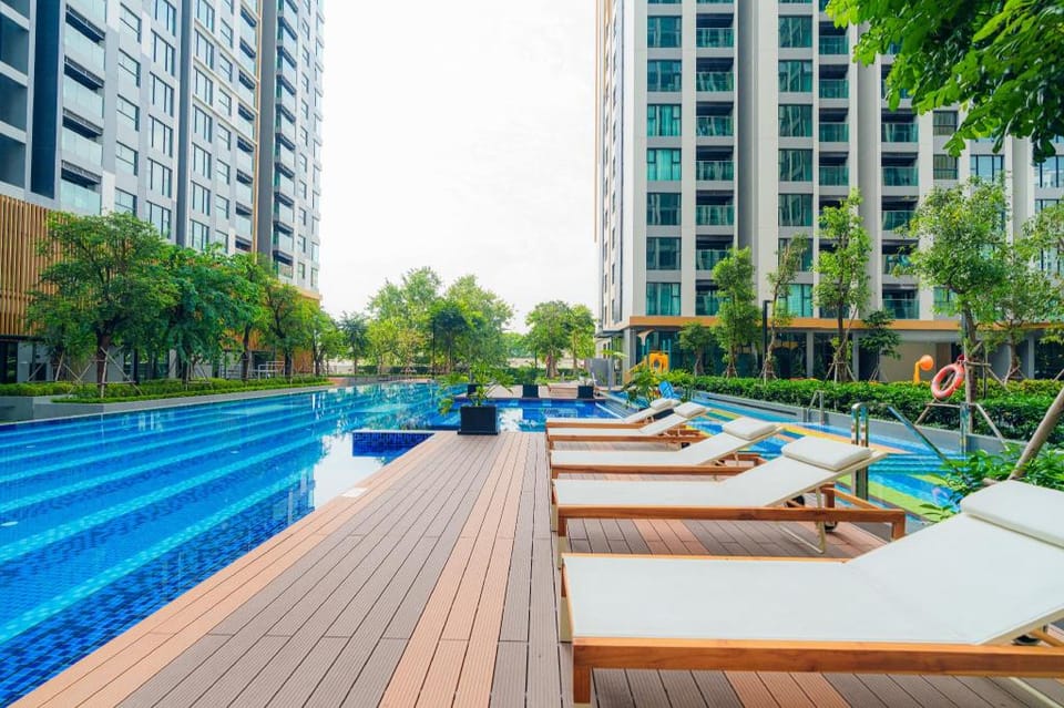 Clover Delasol Apt Infinity Pool Apartment in Ho Chi Minh City