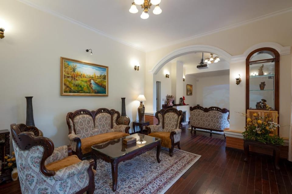 Ngói Casa - Lakeview Villa Villa in Dalat