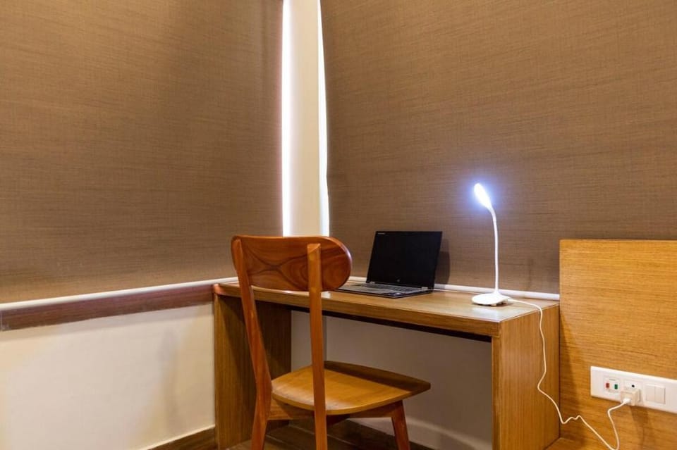 Work Friendly micro studios by Handmade Homes Apartment in Kolkata