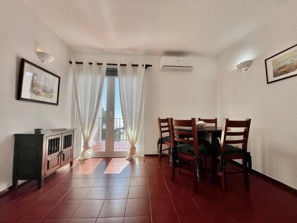 Praia do Carvoeiro 1bedroom duplex beach apartment Apartment in Carvoeiro